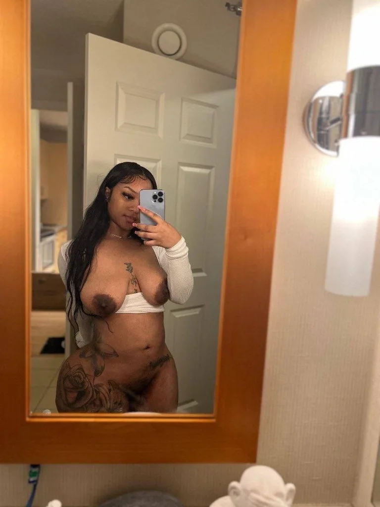 Come see me Looking For A Mature Adventurous Gentlemen - Photo 3 | Escort in Houston
