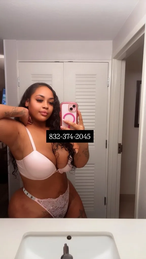 🤍Thee Baddest Upscale Latina Is Here - Photo 9 | Escort in Upscale Location