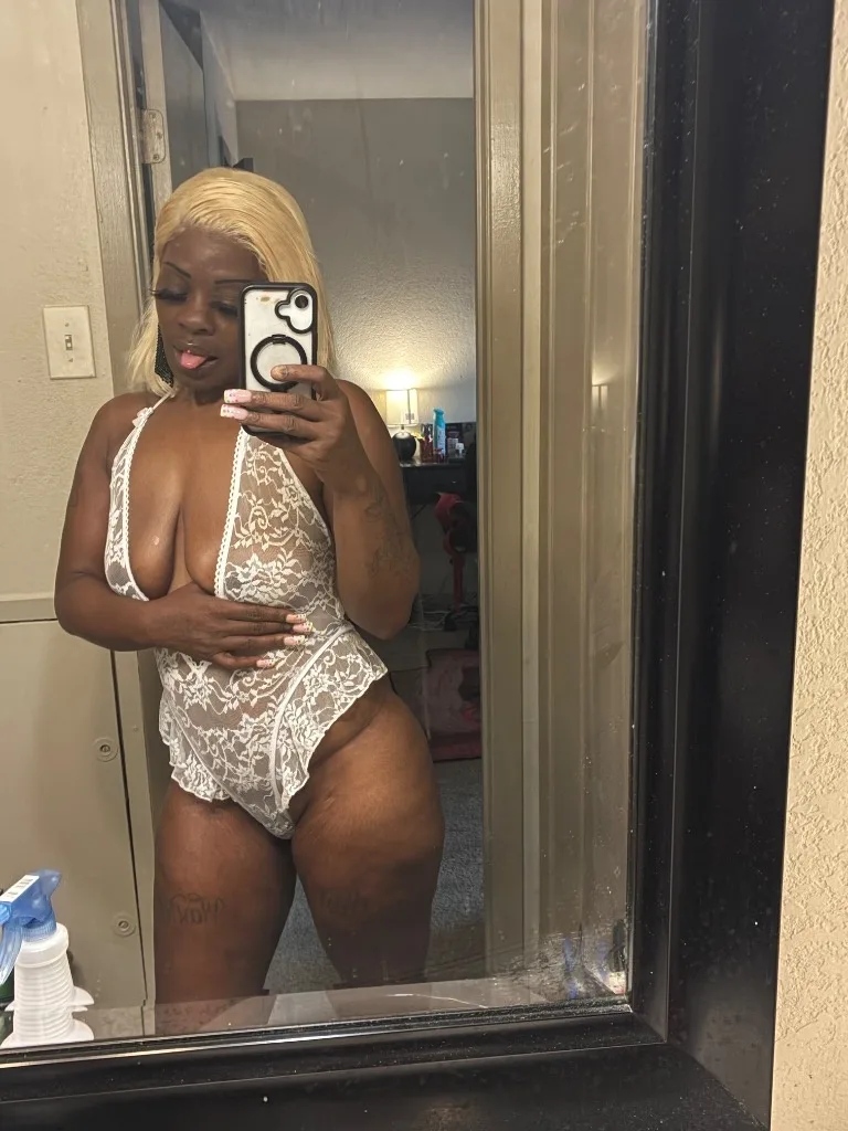 GOT A HOTFinger lickin Specail 4 u guys $100 sum of this Great mouth and supper wett pussy everything covered qv KUM GET IT FROM DA PRO FESSIONAL - Photo 4 | Escort in 6 forrest ln