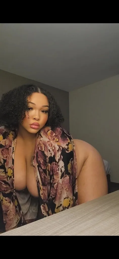 🫦 LATINA BAD HABIT🫦 expensive taste filthy thoughts - Photo 2 | Escort in 45 N Humble