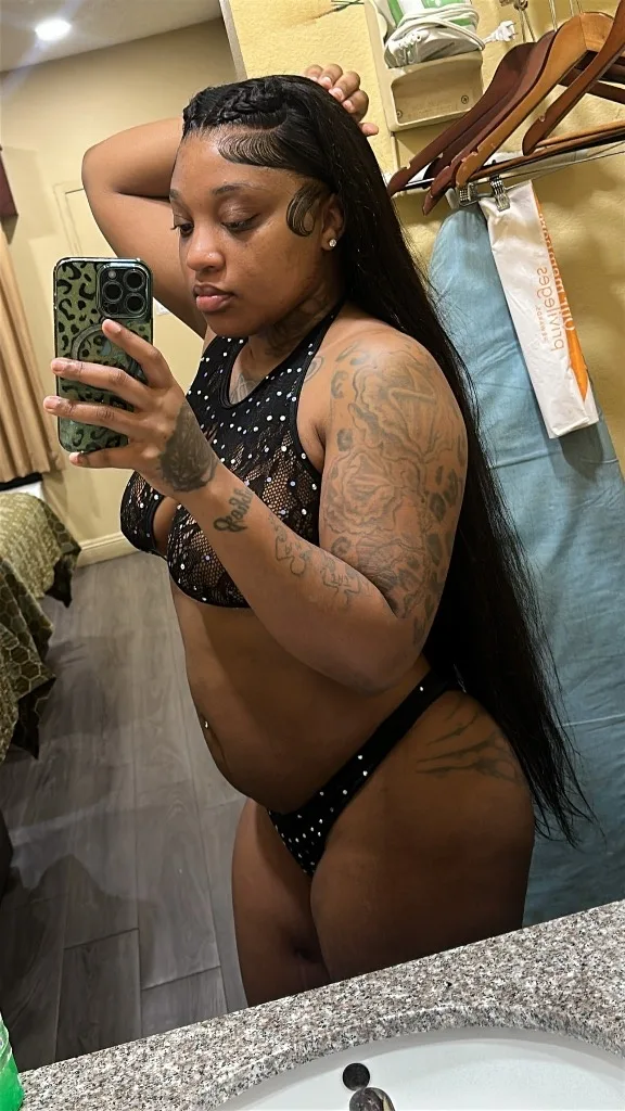 COME TAKE A SWIM DADDY ‍ - Photo 1 | Escort in IN & OUT