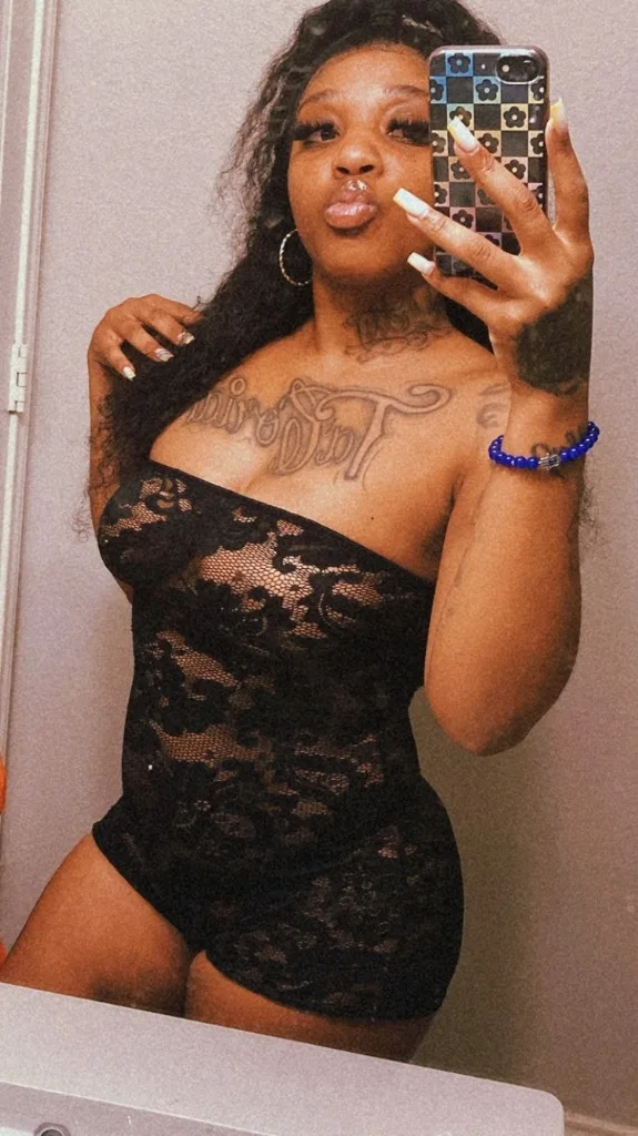 COME TAKE A SWIM DADDY ‍ - Photo 2 | Escort in IN & OUT