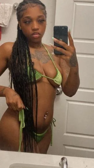 COME TAKE A SWIM DADDY ‍ - Photo 6 | Escort in IN & OUT