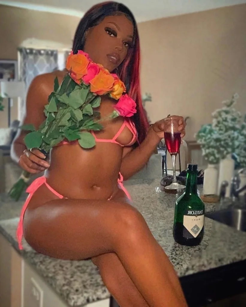 sexxxy brown britt - Photo 2 | Escort in Houston