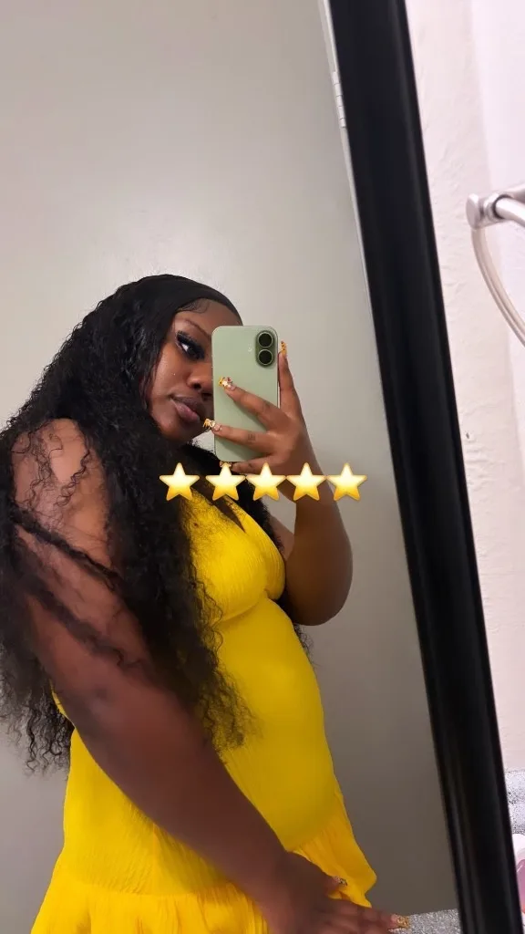 Pretty Privileged 💕🫦🫦🫦🫦🫦
