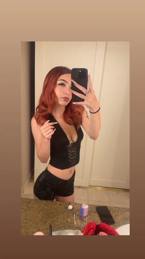 petite snow bunny - Photo 3 | Escort in Austin Texas
