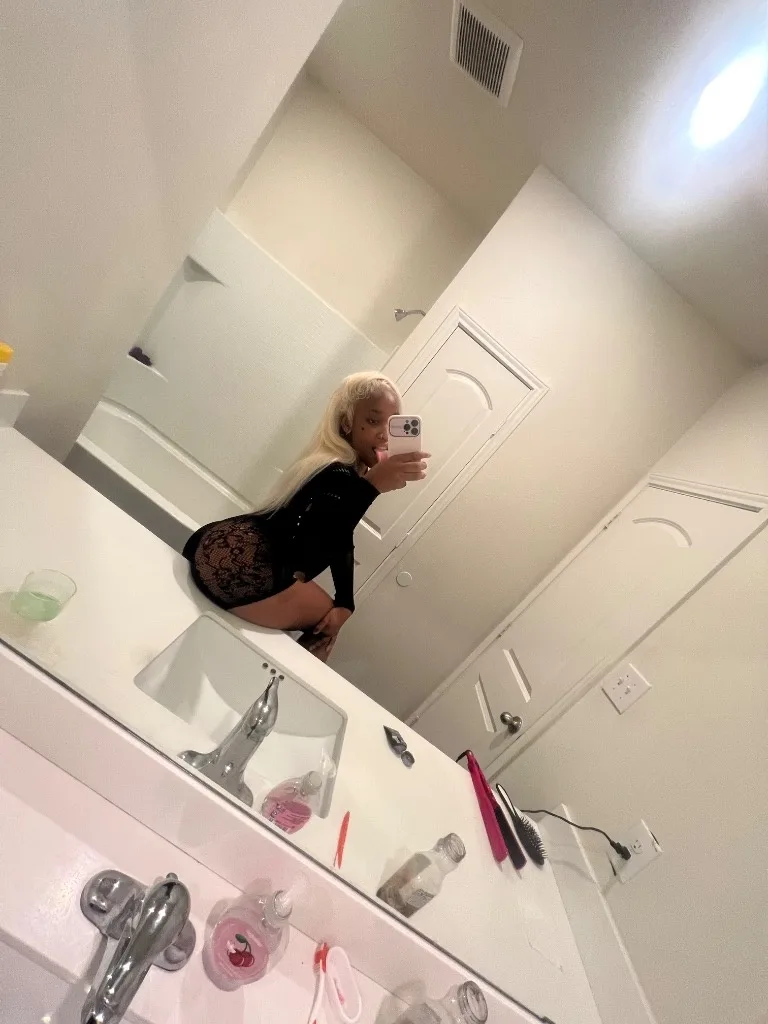60$ head special car date only n ask for 2girl - Photo 4 | Escort in Oakcliff