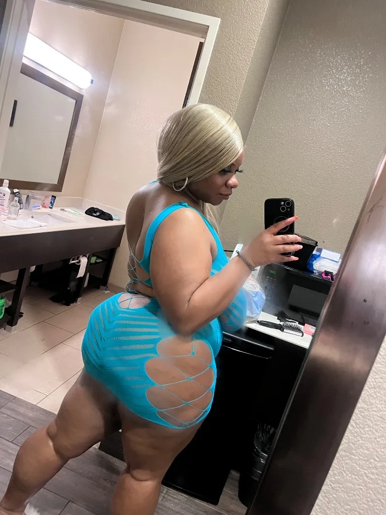 Let's Have Some Fun Babes - Photo 2 | Escort in Dallas