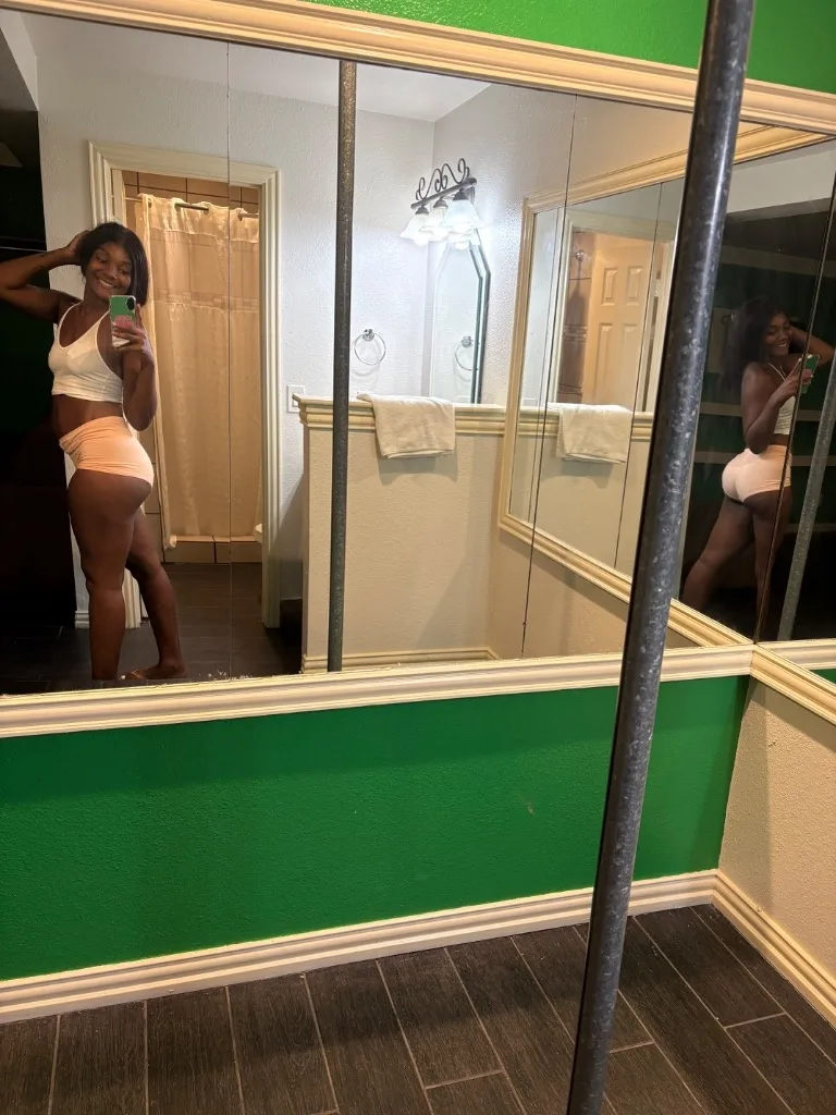 Hey Lookin for some fun sticky sweet and tight give me a call - Photo 5 | Escort in Dallas