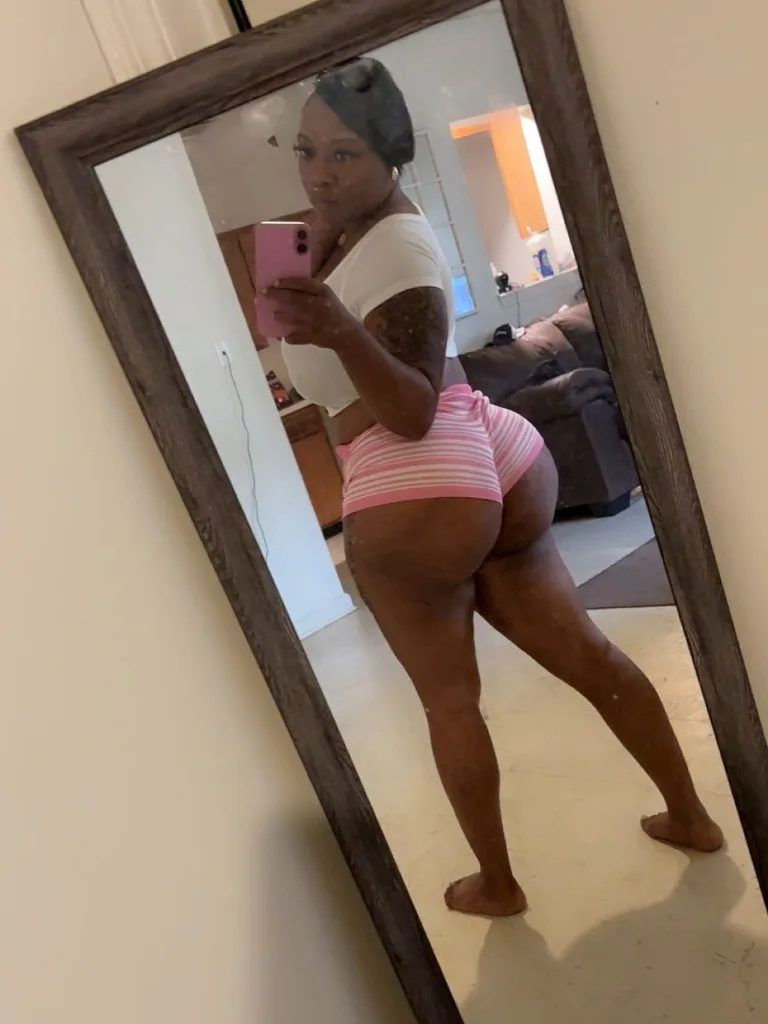 SugarBaby Thic Ebony . . . FACETIME SHOWS AND CUSTOM CONTENT - Photo 7 | Escort in Read Bio for Details . . !