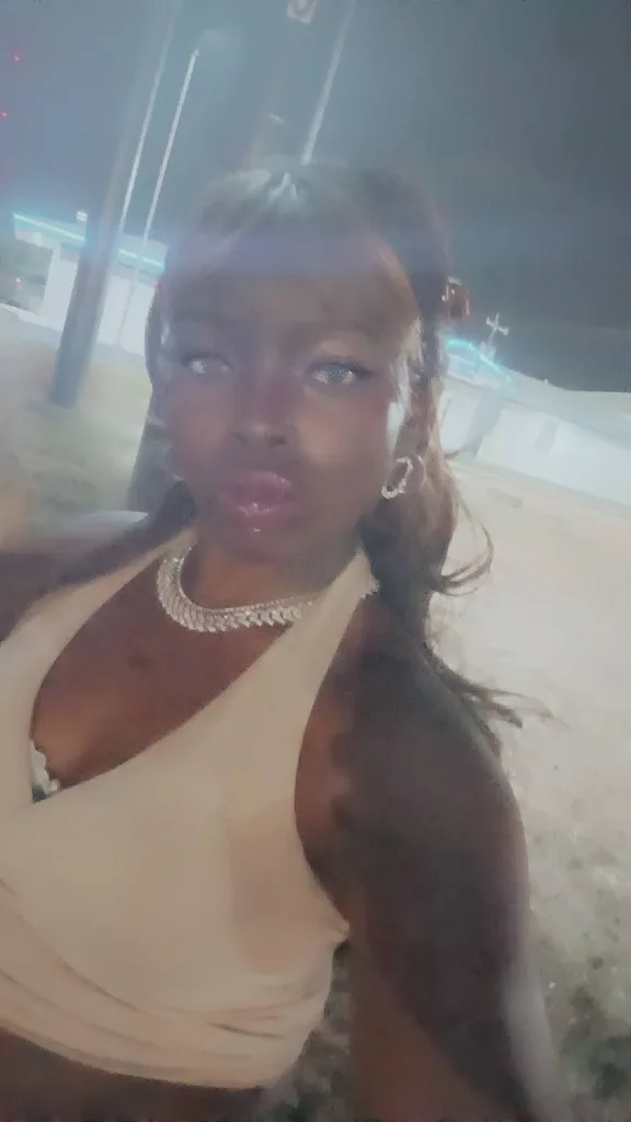 Sexii NAUGHTYnot Nice lil 🫦slut, Cum & put your where your should be & let me ride all over your face!!! Tight Ass Pussy & No Gag Reflects, Great Ass Head - Photo 4 | Escort in I35