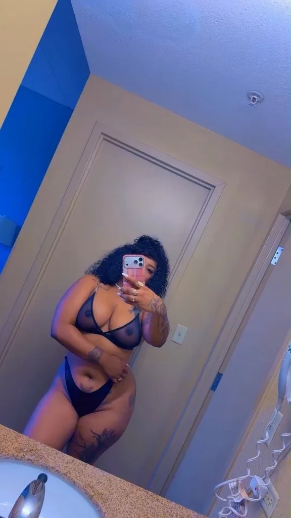 Lia - Photo 3 | Escort in San Antonio tx