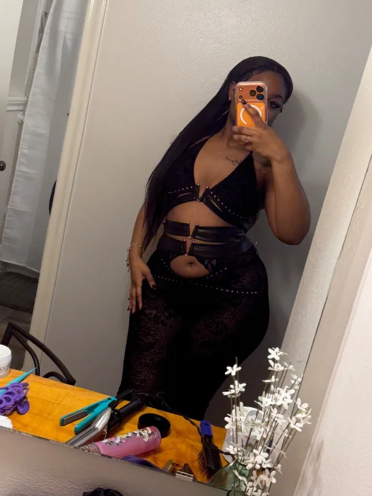 Too Fine To Scroll Past 💋