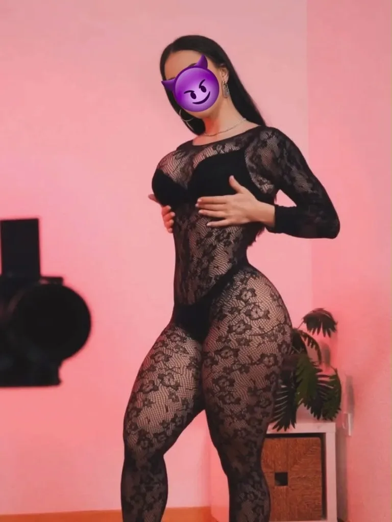 hola mi amor soy una latina muy rica caliente cerradita rica mi vida