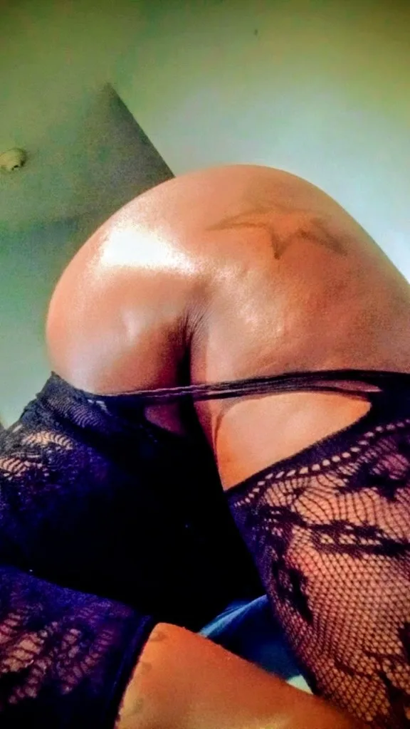Sweet Tight Experience HOT ASS SHAKING VIDEOS - Photo 3 | Escort in Nearby South FORT Worth