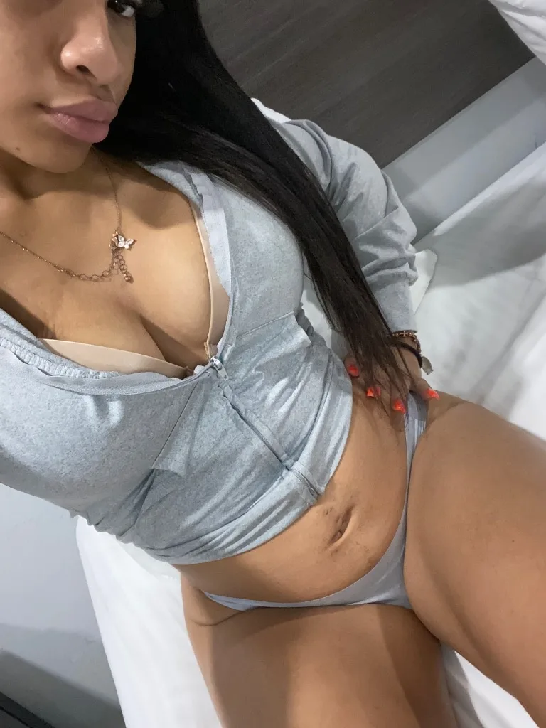 Here Daddy Come PlayOutcalls Only - Photo 8 | Escort in Mobile