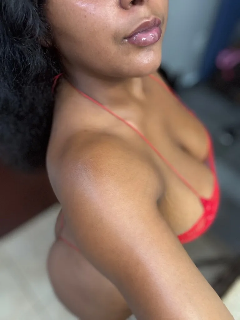 Throat goat 100% Real latina Mixed+Titty Fuck 100$ 15min incalls 24/7 CONDOM ONLY . - Photo 4 | Escort in Upper kirby