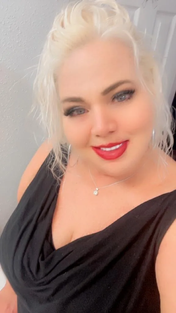 MILF you Don't Want 2 Miss - Photo 6 | Escort in Pasadena