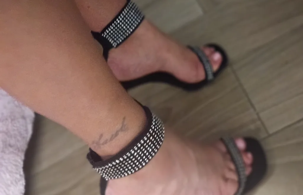**WORTH EVERY DOLLAR*** - Photo 5 | Escort in NW AREA