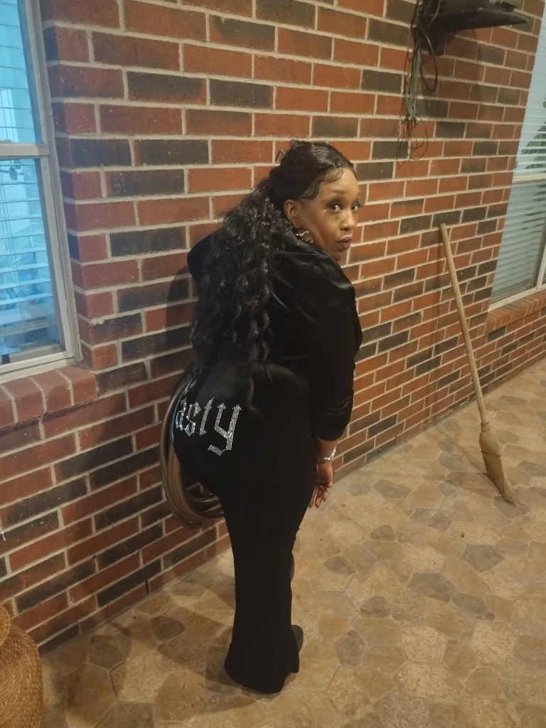 IF U SEE MY POST HERE, THEN IM WORKING!!SPECIALS EVERYDAY! HMU! GOOD HEAD ANYONE! IM THE BEST! COME FIND OUT!!I !COME GET ALL THE DELICIOUSNESS! BEST HEAD AND PUZZY THAT MAKES UR TOES CURL! HMU