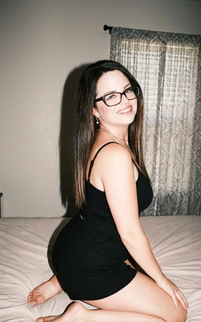 FREAKY and HORNY, SLUT ME OUT - Photo 2 | Escort in Houston