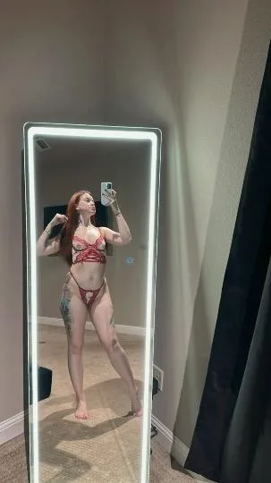 sexy redhead - Photo 2 | Escort in Victoria