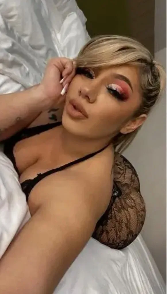 Look no furtherLatinas do it bestAvailable 24/7 - Photo 4 | Escort in Lubbock