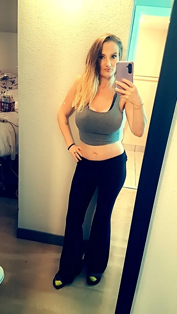 Wanna play with a young and sexy blonde who is looking for a good time - Photo 10 | Escort in Fort Worth