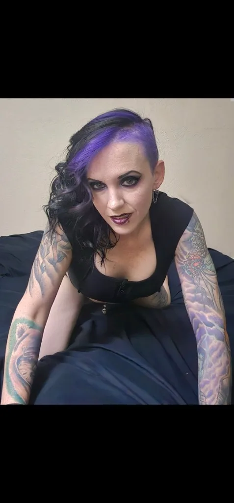 Petite Firecracker - Photo 4 | Escort in Euless