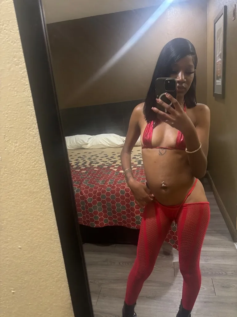 🫦Fun size Barbie‍🫦 - Photo 8 | Escort in Houston