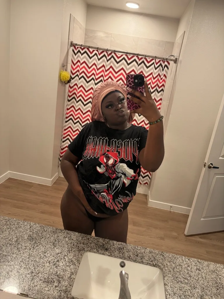 your favorite squirter💦Cum fill me up😘