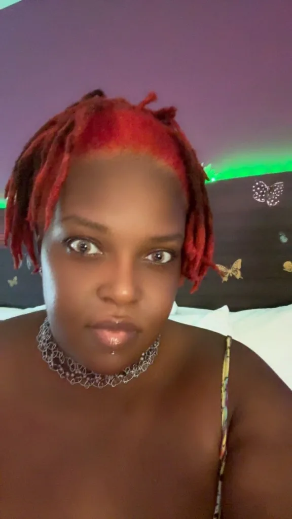 specials ft shows content in call hour room - Photo 4 | Escort in Houston