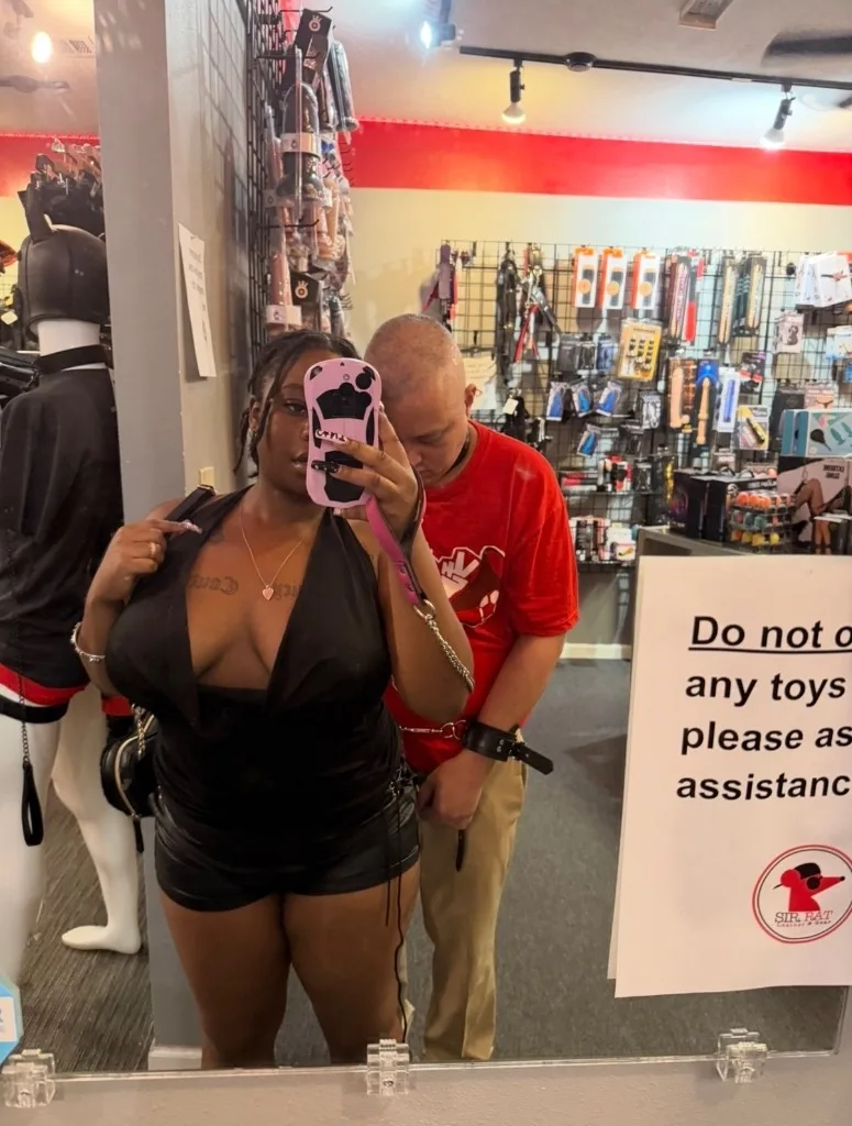 Professional Dominatrix | Fetish Specialist | Foot Worship | Golden Showers | In-Person & Virtual Sessions - Photo 5 | Escort in Northwest 290 surrounding areas