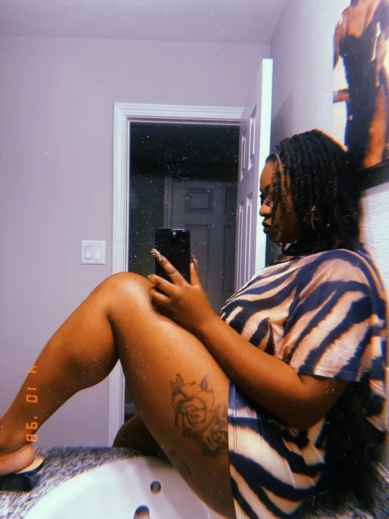 Professional Dominatrix | Fetish Specialist | Foot Worship | Golden Showers | In-Person & Virtual Sessions - Photo 4 | Escort in Northwest 290 surrounding areas