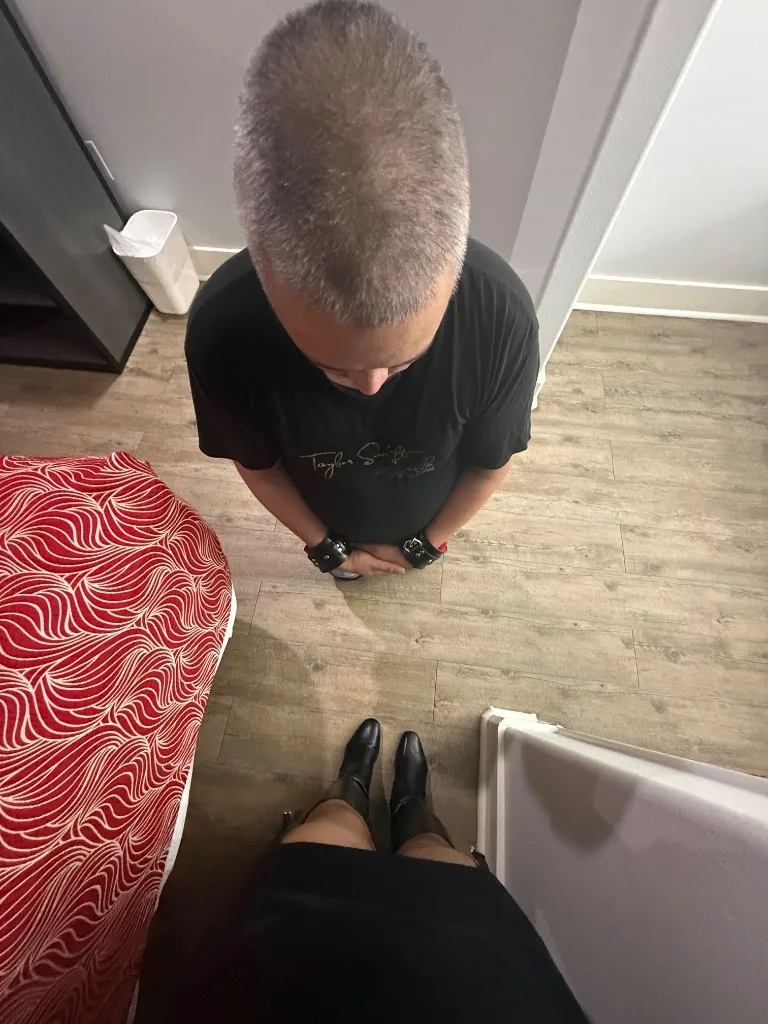 Professional Dominatrix | Fetish Specialist | Foot Worship | Golden Showers | In-Person & Virtual Sessions - Photo 10 | Escort in Northwest 290 surrounding areas