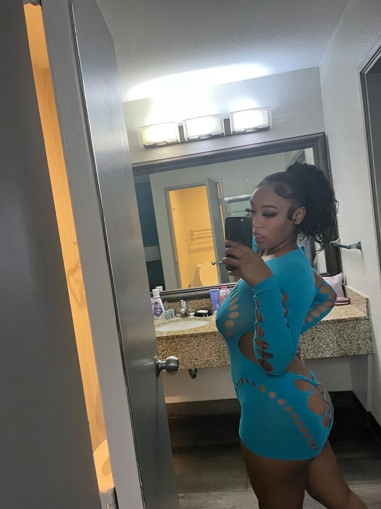 Sexy Puerto Rican 💕 BOOK NOW 🤭 Humble Area