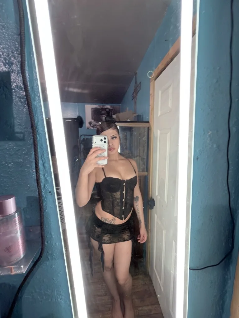 content and facetime sessions only - Photo 4 | Escort in San Antonio