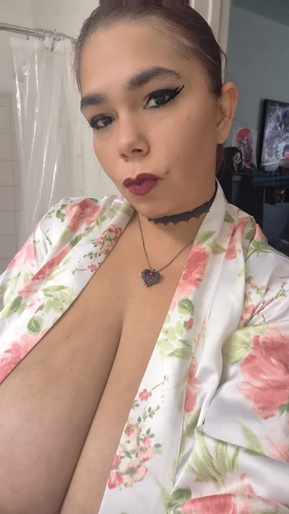 Big titty goth babe will be your dream come true 🦄 - Photo 11 | Escort in Georgetown