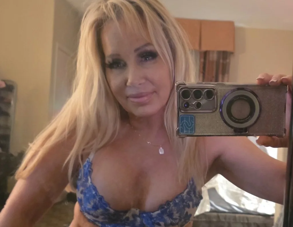 I FIXED MY PHONE NUMBER PROBLEM 🧡 - Photo 4 | Escort in Southwest