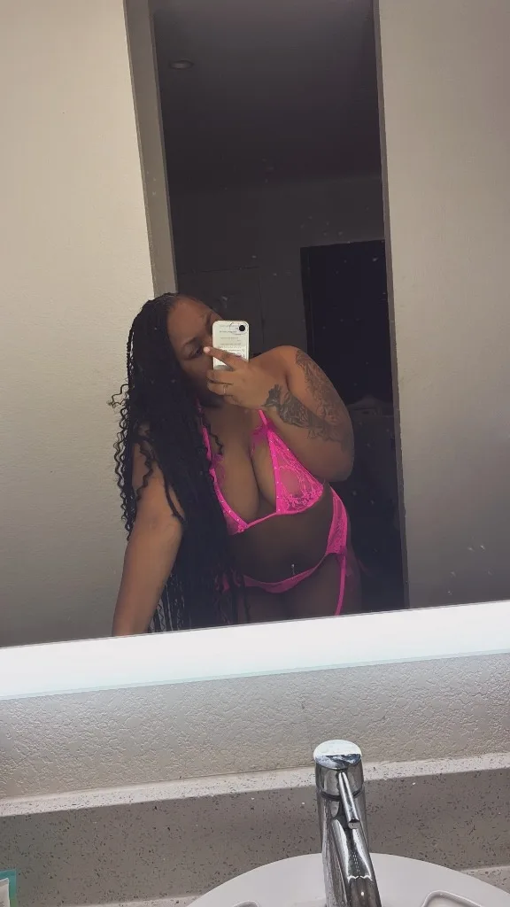 Ask About My Qv Specials 🤭‍️ - Photo 4 | Escort in 610 Almeda