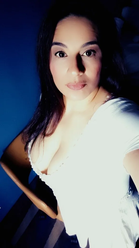 Indian Bhabi Bolly Bhabi New Updated Pics - Photo 3 | Escort in Dallas Addison Plano Airport Irving Richardson