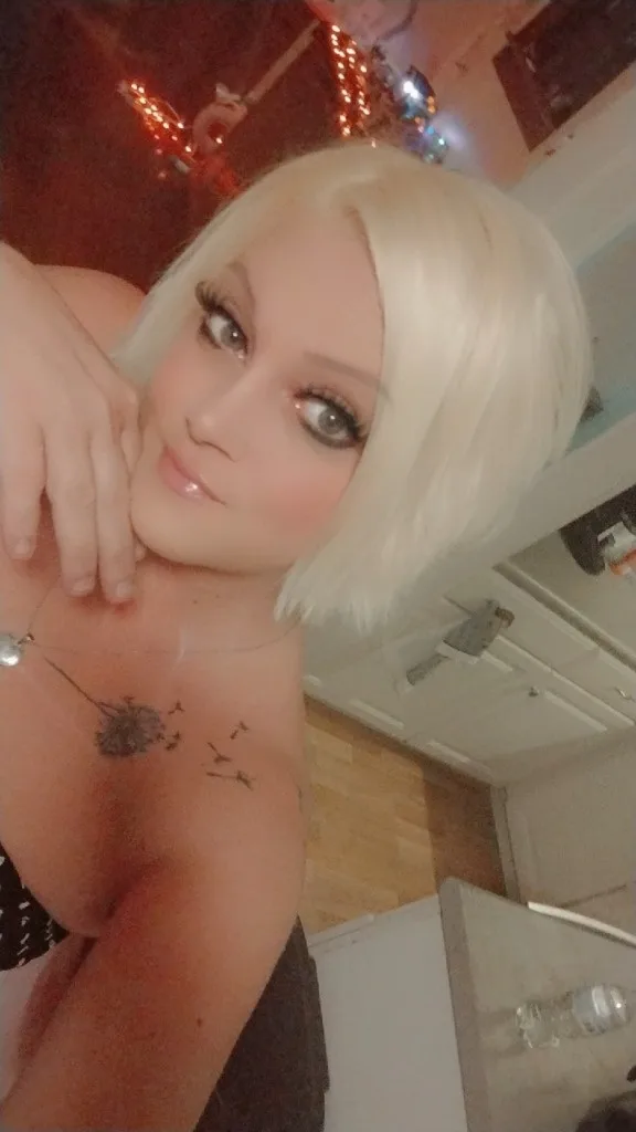 3pm to 11pm 15 dollar FT/Video shows......content, outcall...,TEXT me dont call and let me take away all your worries while ur in PARIS 2 gurls always available - Photo 3 | Escort in Fort Worth