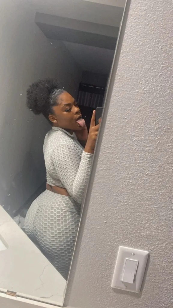 CHOCOLATE SEXY & THICK🫦 - Photo 2 | Escort in NORTH HOUSTON