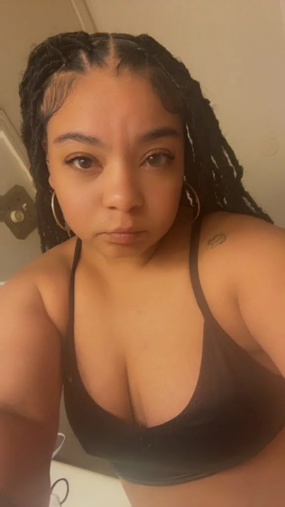 Sweet, confident, and a little adventurous - Photo 2 | Escort in Mcallen