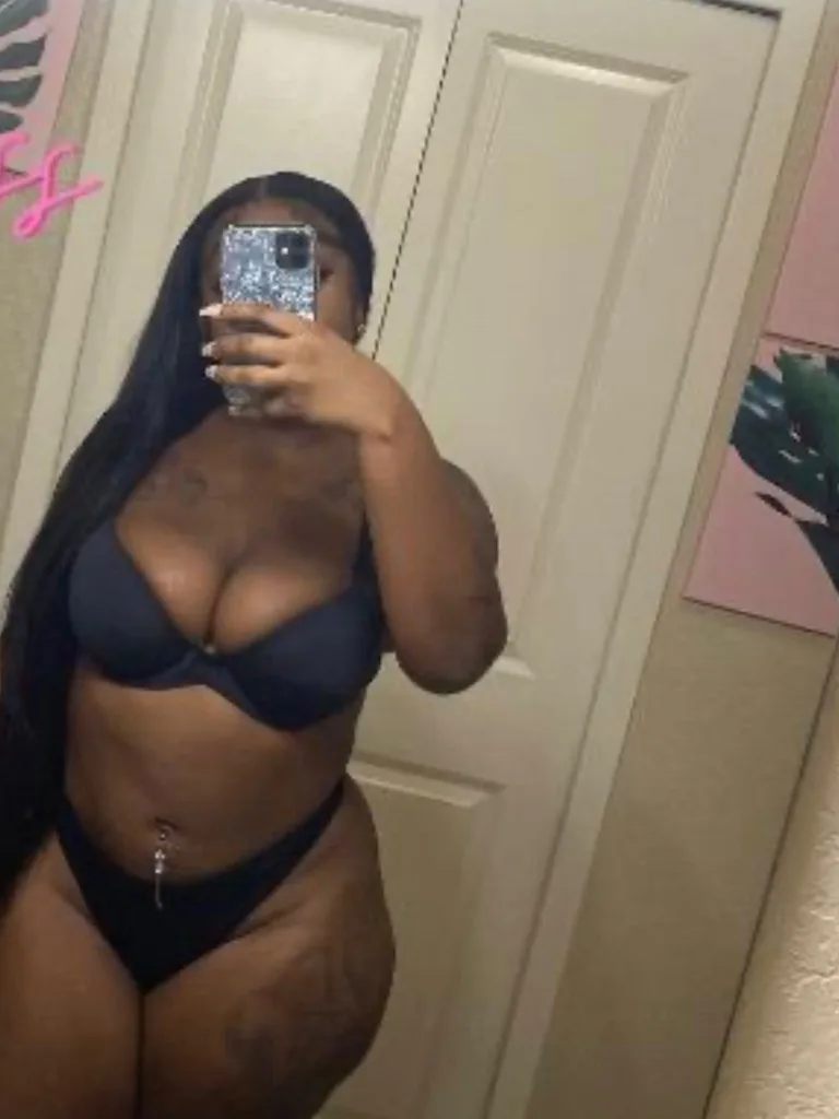 HI IM JUICY IM HERE TO FUFILL YOUR NEEDS OUTCALLS ONLY 24/7 SPEACIALS - Photo 4 | Escort in Richardson North Dallas Area