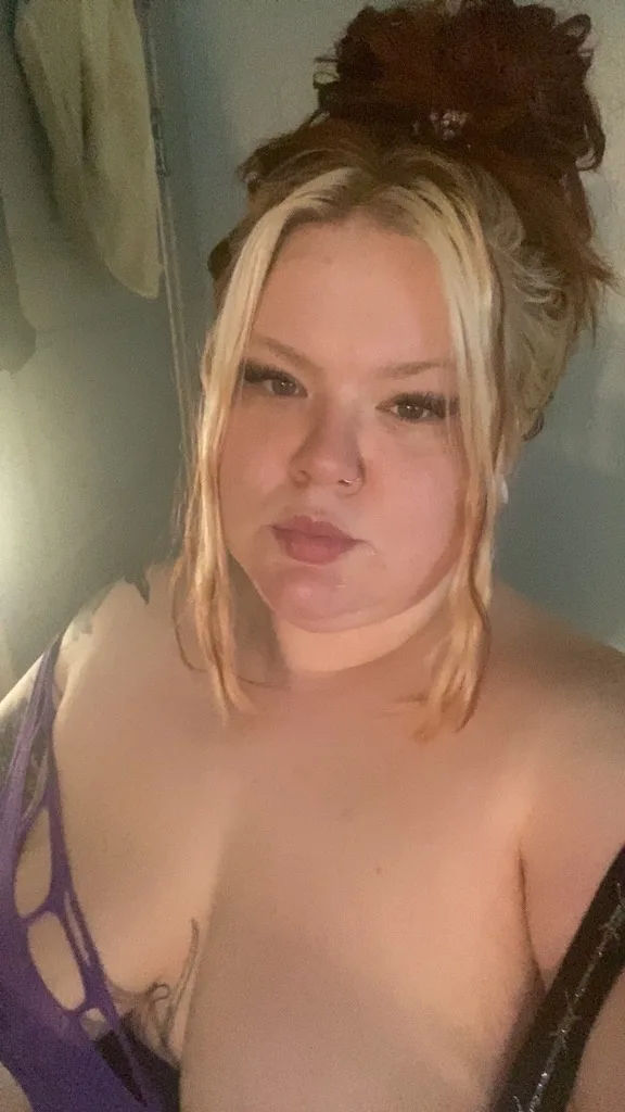 THICK REDHEAD NOW AVAILABLE - Photo 4 | Escort in Lake Worth