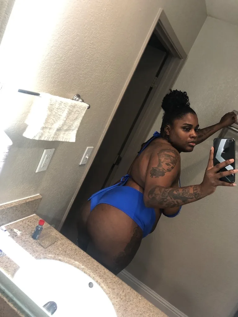 chocolate babe available now - Photo 4 | Escort in North Dallas