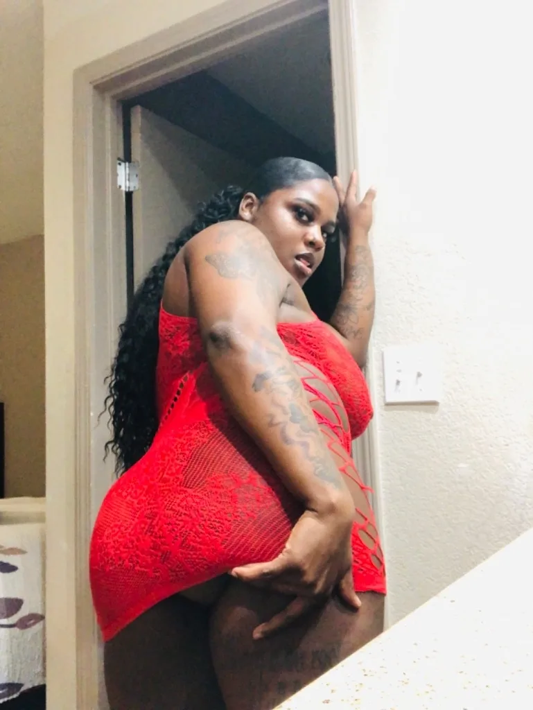 chocolate babe available now - Photo 10 | Escort in North Dallas