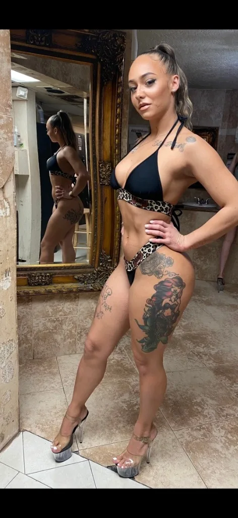 OPEN MINDED BLONDE KITTYDESIRES {PLAYPARTYPLEASURE} IM 100%REAL=VERIFIABLE - Photo 4 | Escort in Westheimer♡