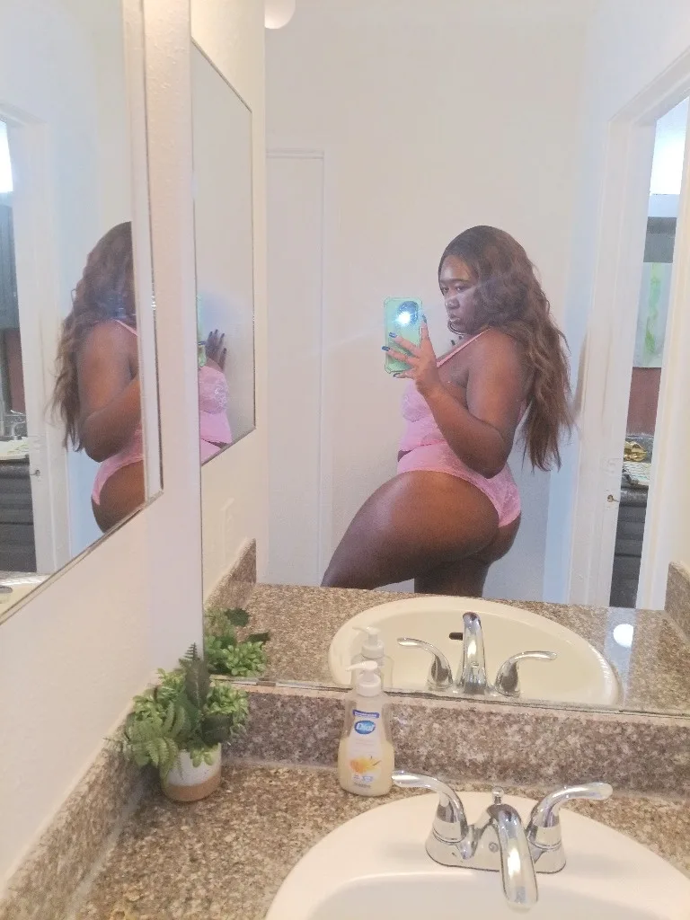 Thicc& Wet Chocolate 💋🍫🍑💦| Incall Only ✅